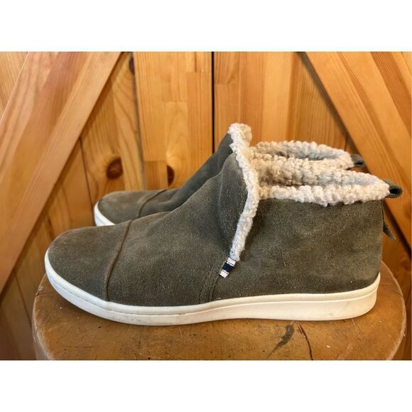ed ellen degeneres Size 8.5M Suede Fleece Lined ankle Boot - Picture 3 of 8